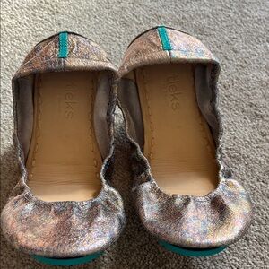 Tieks Love Potion size 9, excellent condition